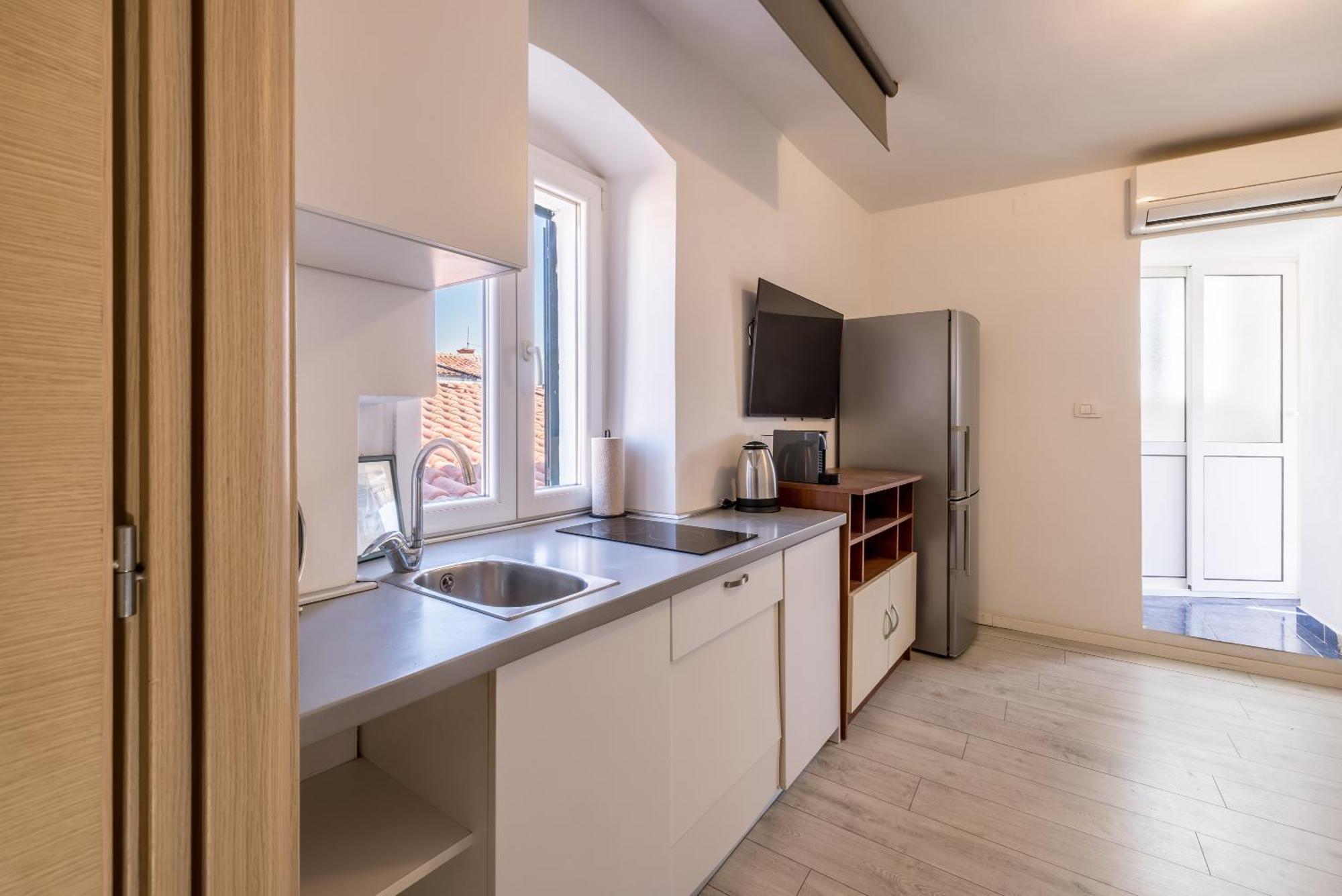 Split Central City Apartment Exterior photo